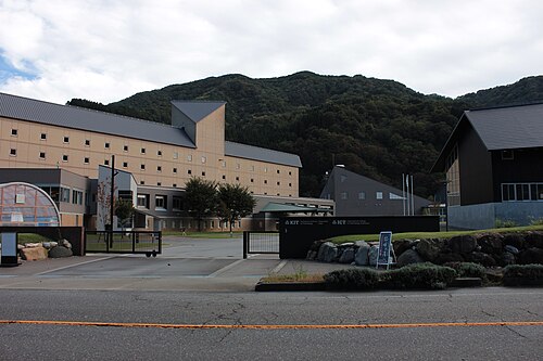 金沢工業大学は“Fラン寄り”？境界の実力を充足率101.1%で判定