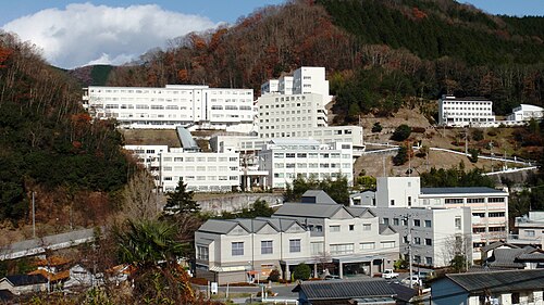 吉備国際大学は消える？定員64.2%割れの倒産リスクを河合塾データで判定