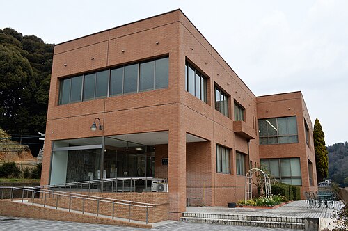 尾道市立大学は“Fラン寄り”？境界の実力を充足率%で判定